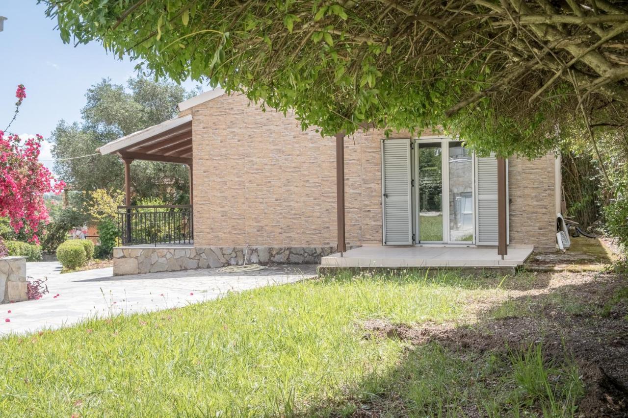 גאוביה Dimitra Apartments G מראה חיצוני תמונה